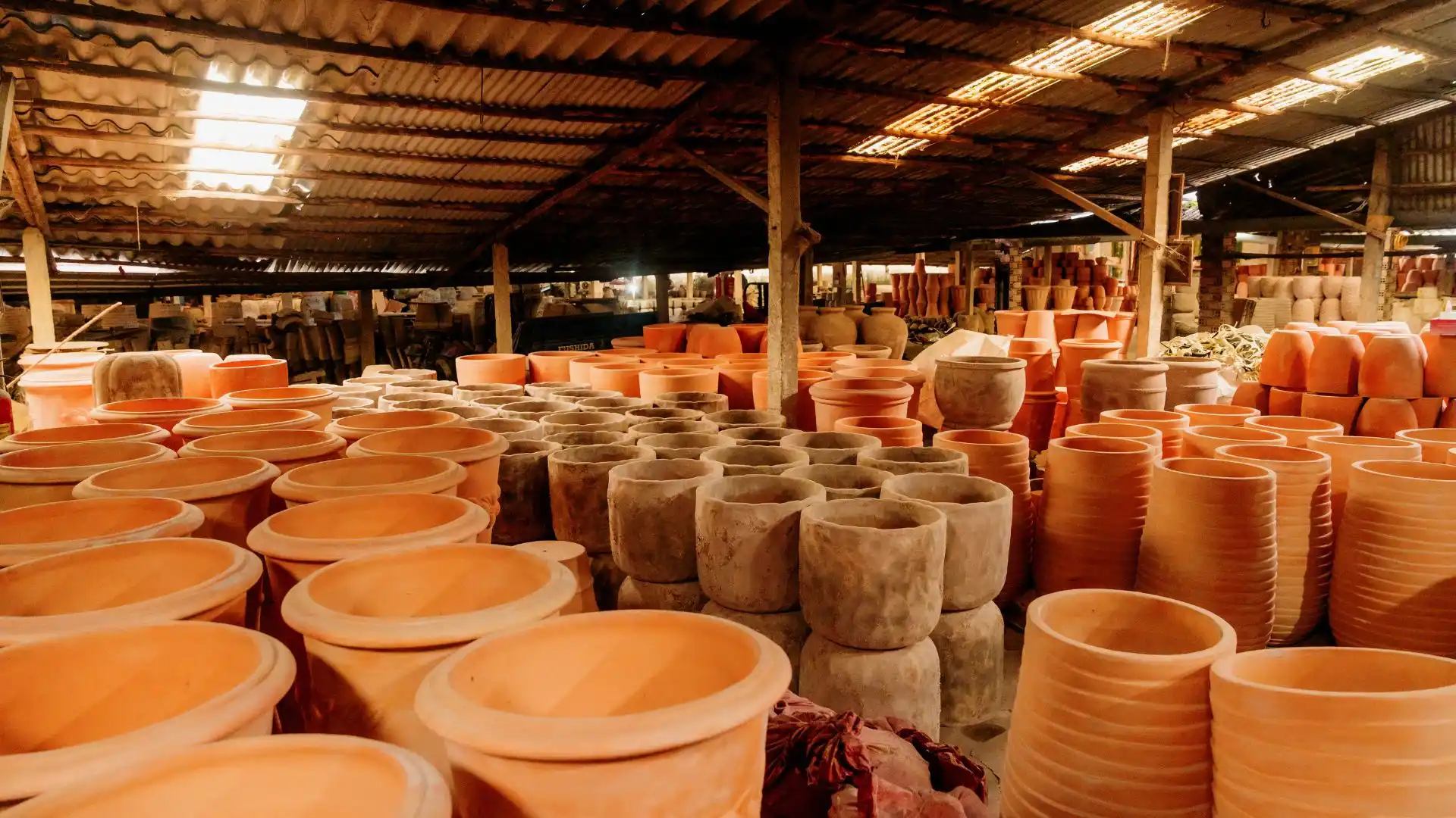 tham quan lò gạch và tìm hiểu về làng nghề truyền thống