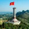 Cột cờ Lũng Cú cực Bắc Tổ quốc Hà Giang tour Nụ Cười Mê Kông