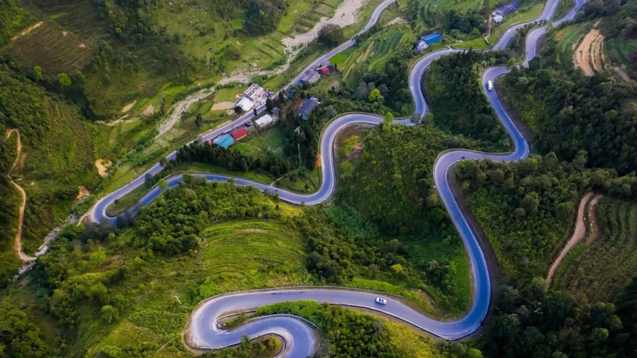 Đèo Mã Pí Lèng đệ nhất hùng quan Việt Nam tour Hà Giang Nụ Cười Mê Kông