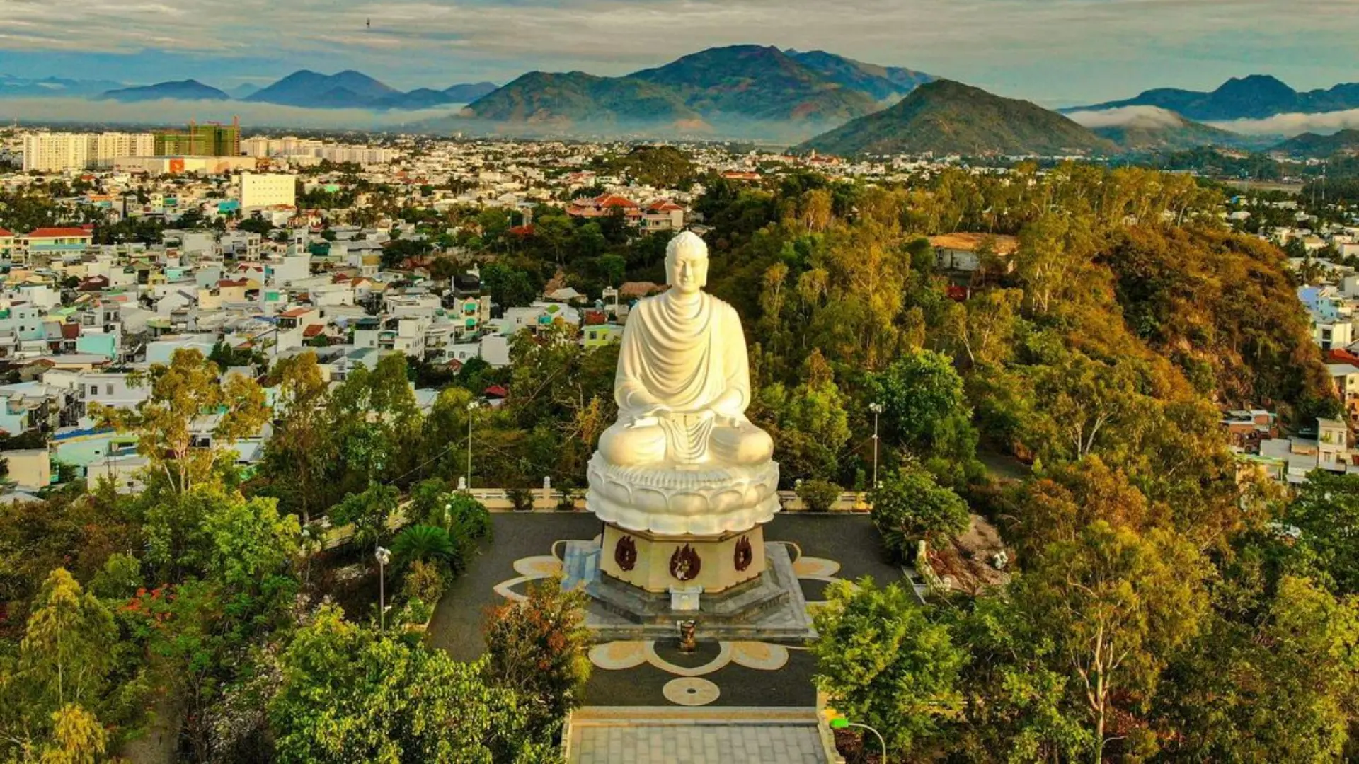 Tour Nha Trang 4 ngày 3 đêm – Lịch trình trọn gói tour-nha-trang-4-ngay-3-dem-tham-quan-chua-long-son