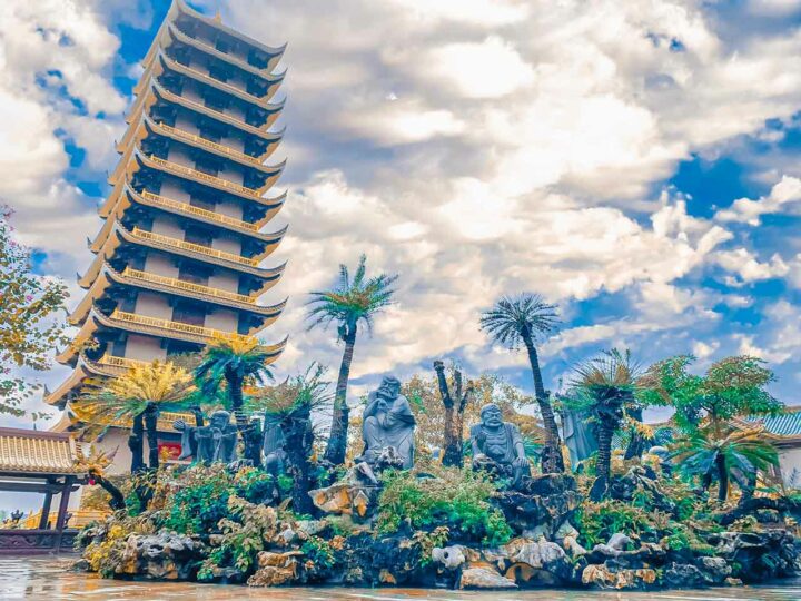 Tour Quy Nhơn Phú Yên 3 ngày 2 đêm - Viếng chùa Thiên Hưng