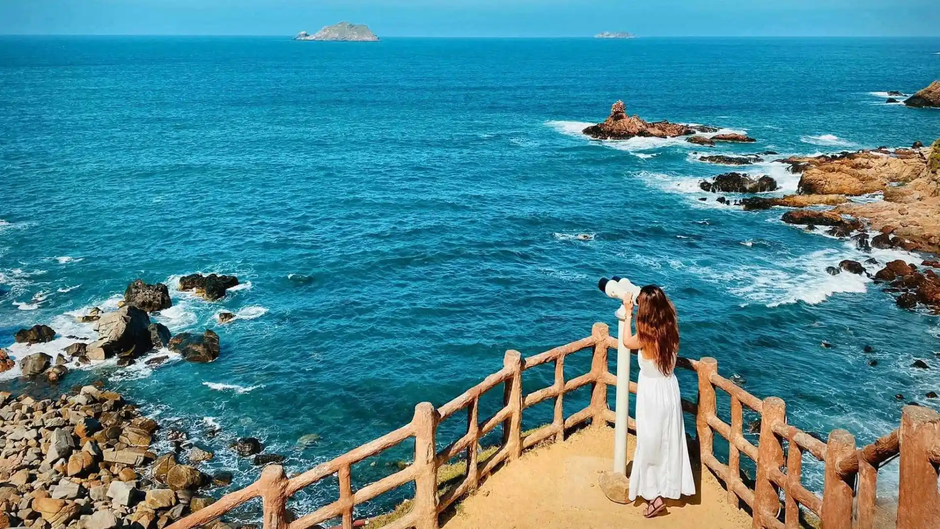 tour quy nhơn phú yên 4 ngày 3 đêm du khách khám phá eo gió cực đẹp