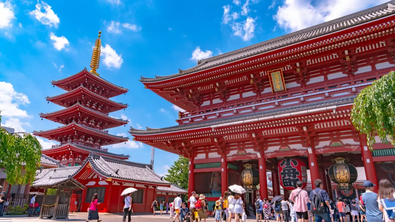 Tour Tokyo tham quan chùa cổ Asakusa thiêng liêng với kiến trúc truyền thống Nhật Bản