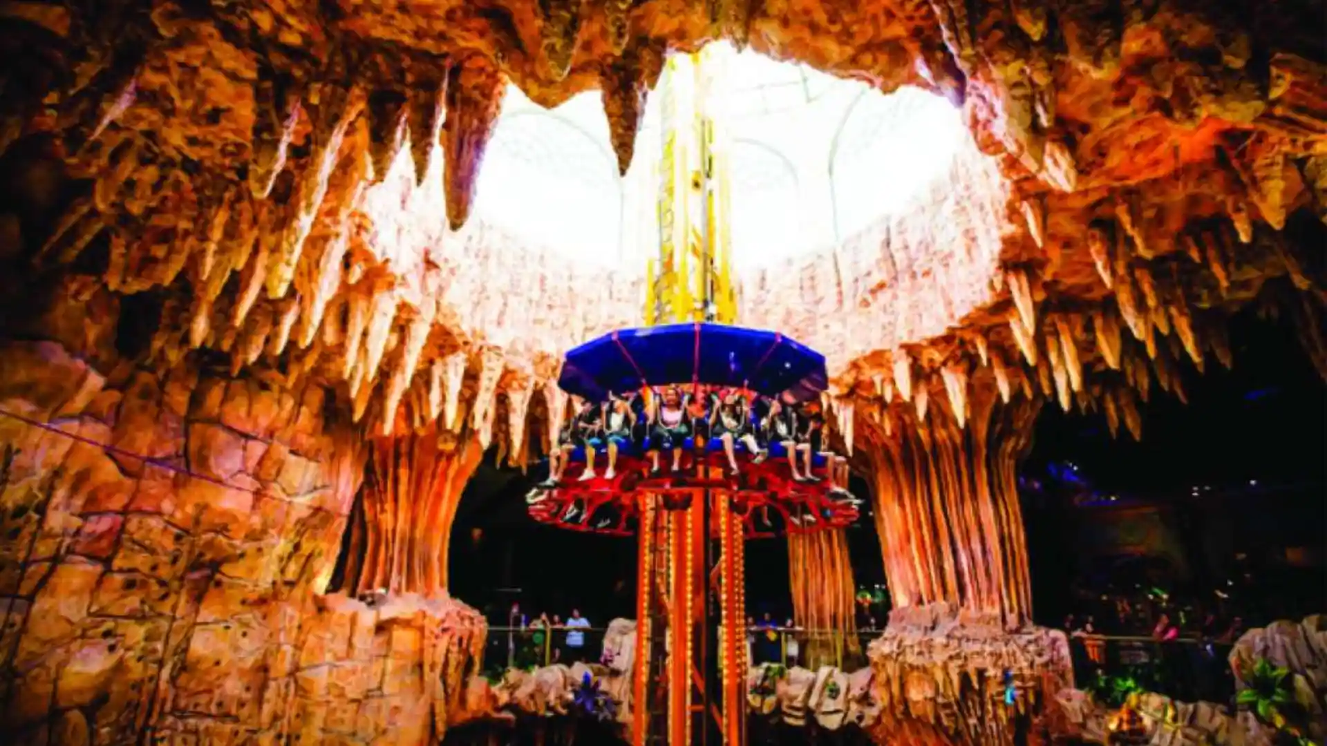 Trò chơi tháp rơi tự do tại Fantasy Park