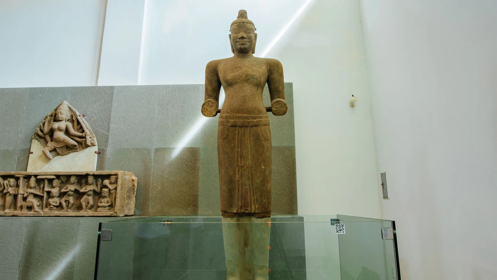 Tượng thần Shiva được trưng bày trong Bảo tàng điêu khắc Chăm