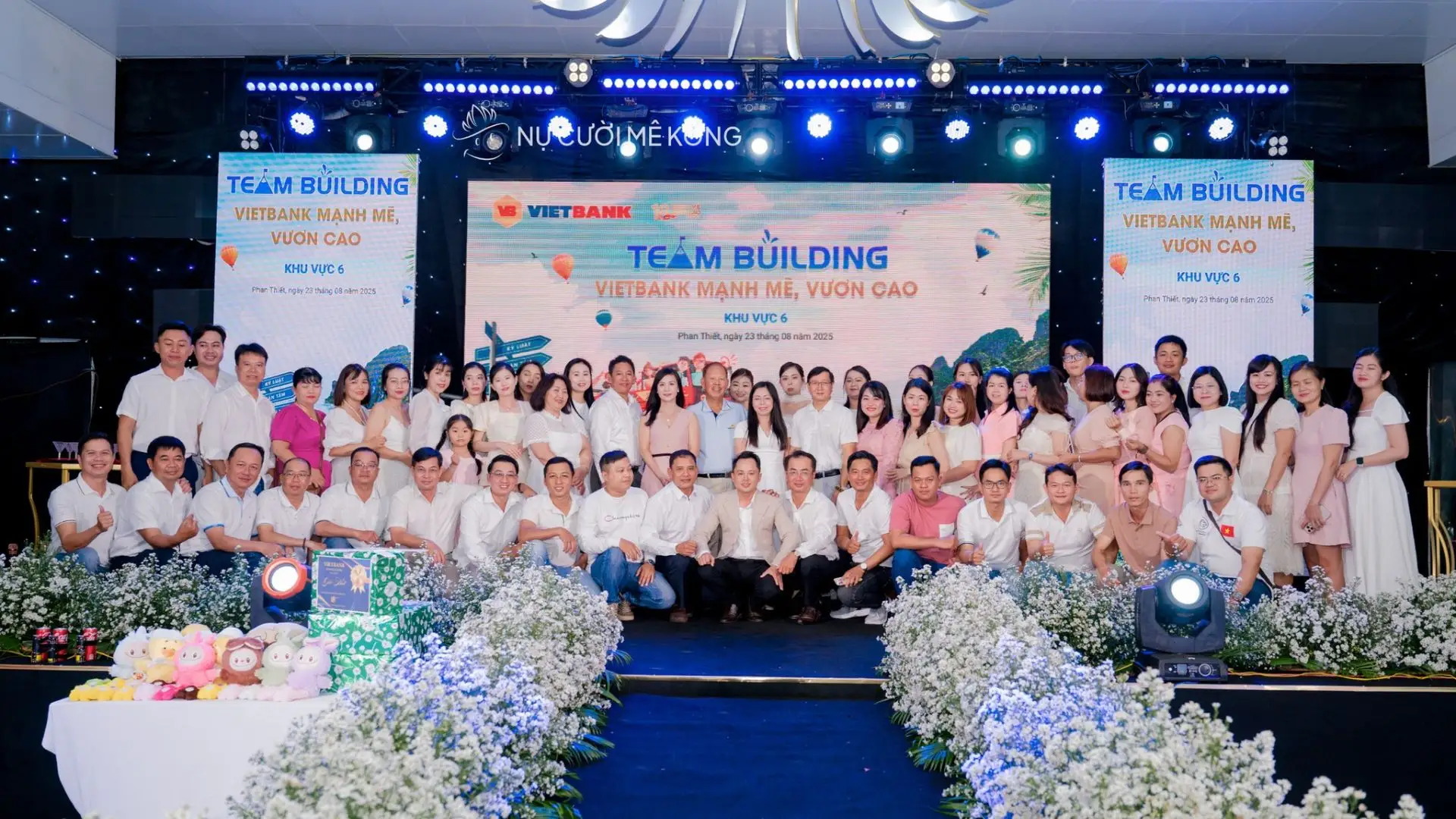Tour đoàn Vietbank tại Phan Thiết nhân viên tham dự Gala Dinner