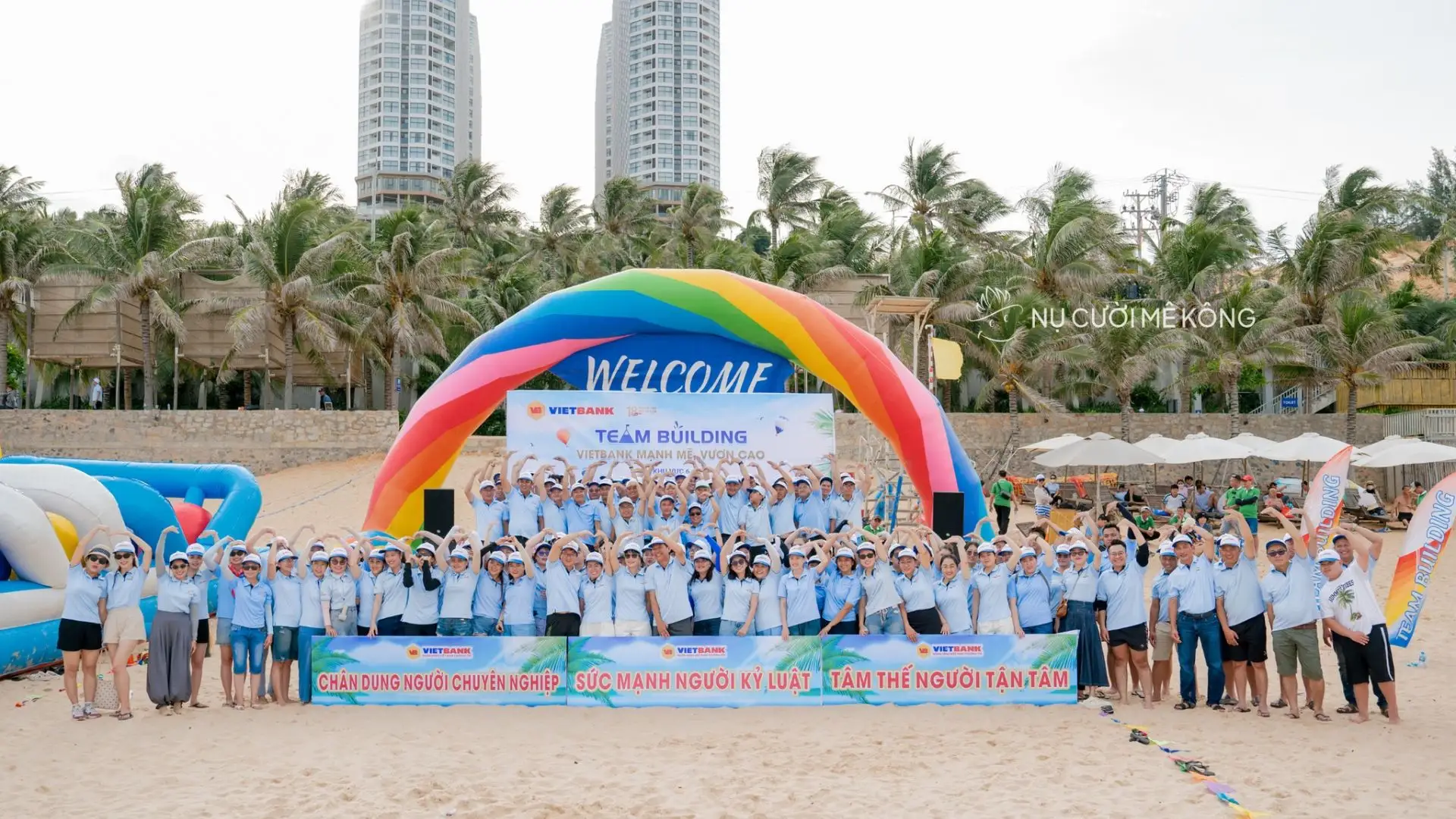 Tour đoàn Vietbank tại Phan Thiết trong phần welcome team building