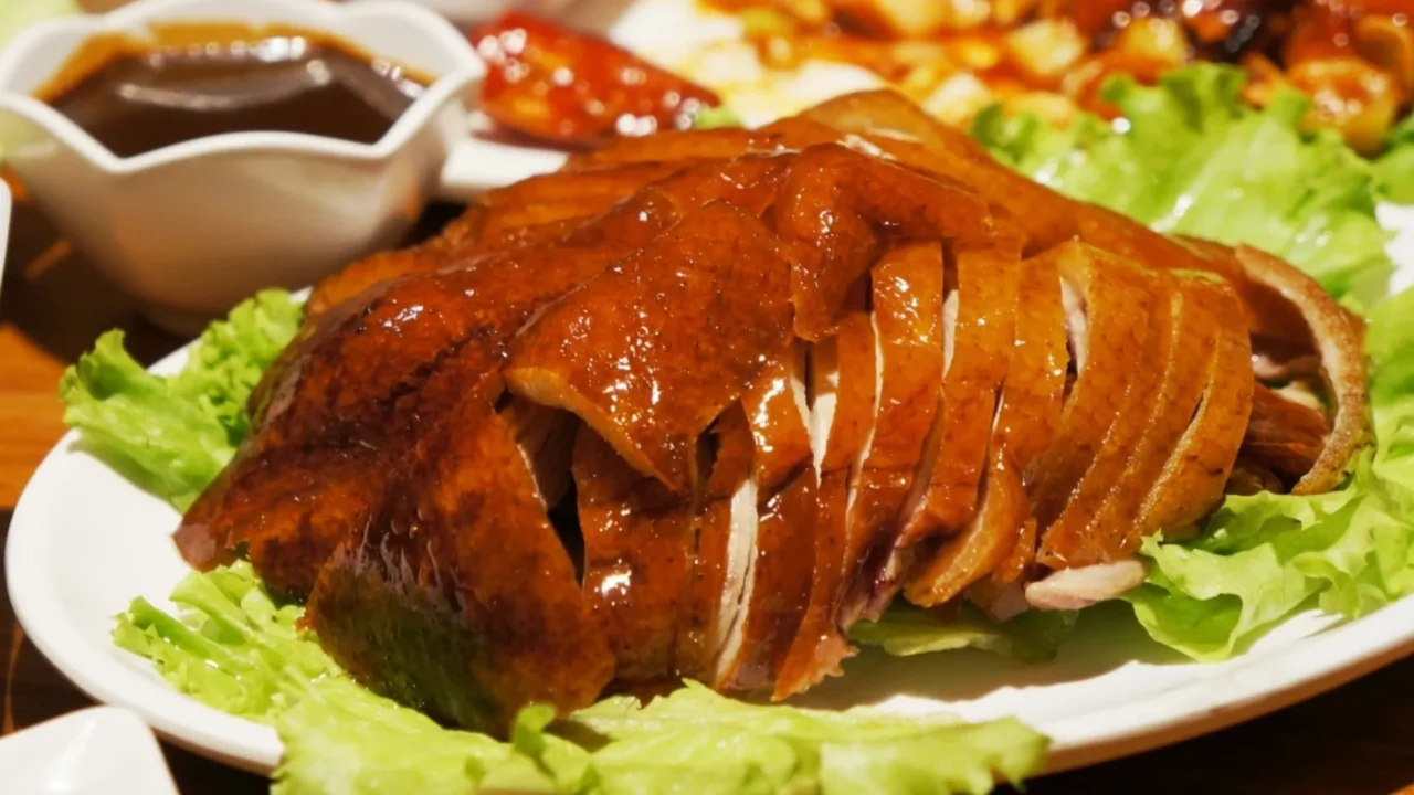 Vịt quay Bắc Kinh – món ăn trứ danh trong tour Thượng Hải Bắc Kinh
